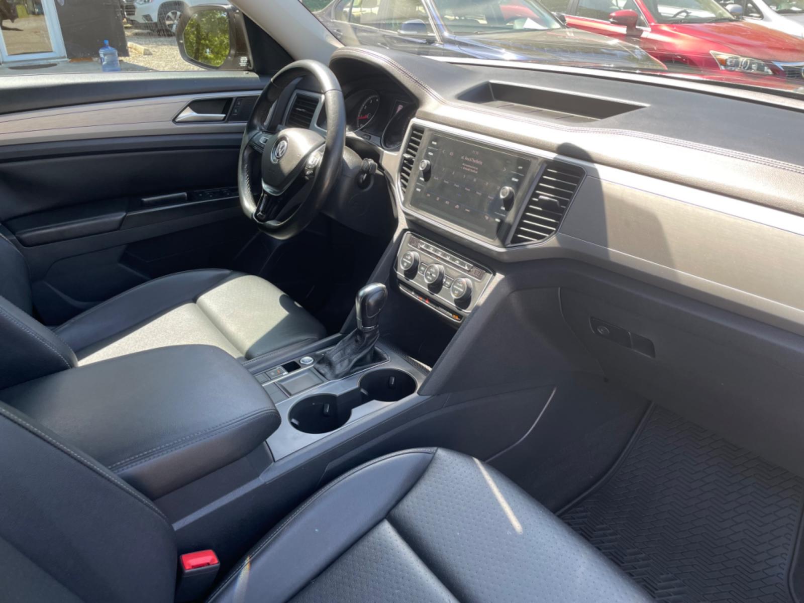 2019 BLACK VOLKSWAGEN ATLAS V6 SE (1V2DR2CA0KC) with an 3.6L engine, Automatic transmission, located at 5103 Dorchester Rd., Charleston, SC, 29418-5607, (843) 767-1122, 36.245171, -115.228050 - Local Trade-in with Leather, Third Row, Backup Camera, AUX/Bluetooth/USB, Dual Climate Control, Power Everything (windows, locks, seats, mirrors), Heated Seats, Rear In-door Sunshades, Push Button Start, Keyless Entry, Alloy Wheels. 121k miles Located at New Life Auto Sales! 2023 WINNER for Post & - Photo #8